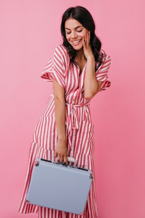 Vestido-de-listras-rosa